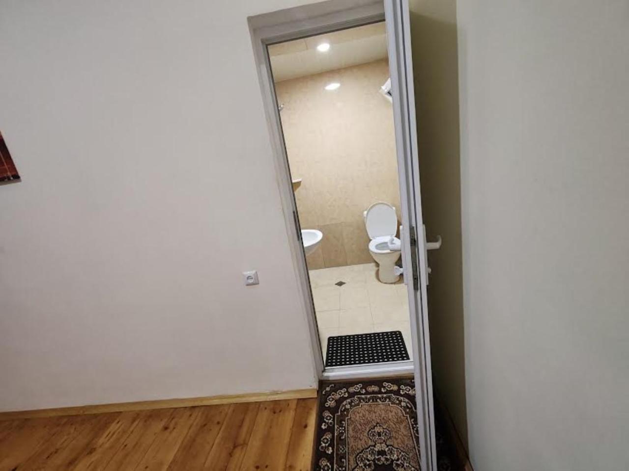 Guesthouse Luka 쿠타이시 외부 사진